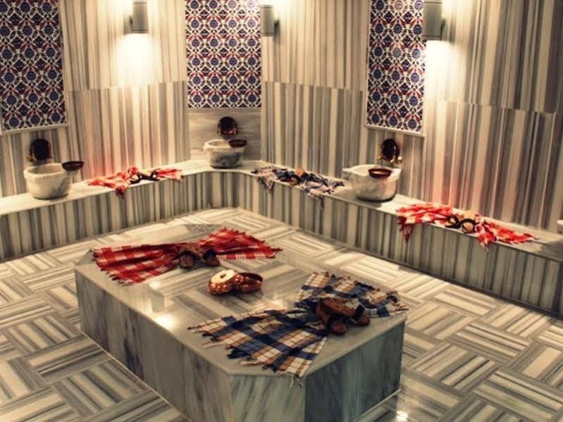 Highway Otel الملك المظهر الخارجي الصورة